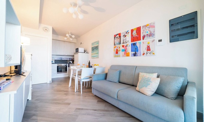 Toirano Apartment | Perla Abernathy - vacation home by the sea with pool and garden