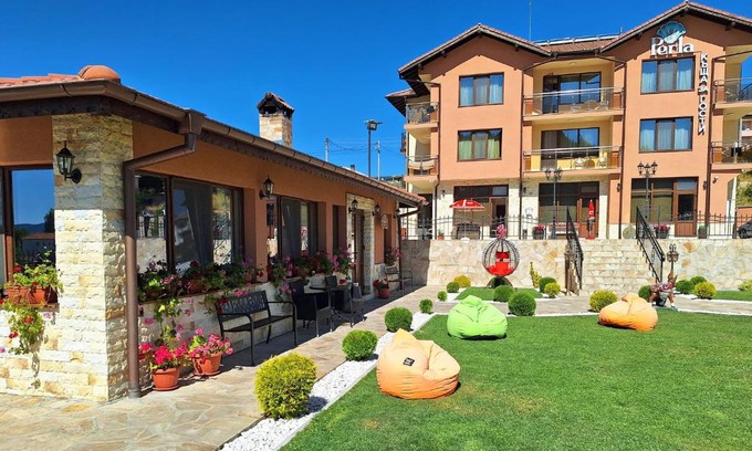 Dospat House | Perla