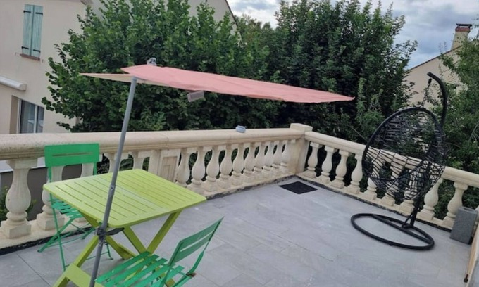 Persan Apartment | Persan Charmant Studio Avec Grand Balcon