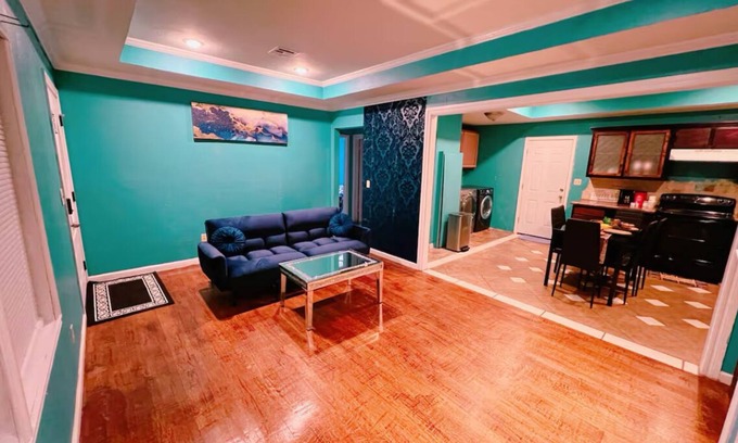 Central Oklahoma City House | Pet friendly 2-bedroom house in nice Oklahoma City with AC, WiFi