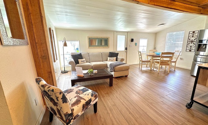 Sanford Cottage | Pet-Friendly 2BR Cottage in Downtown Sanford!