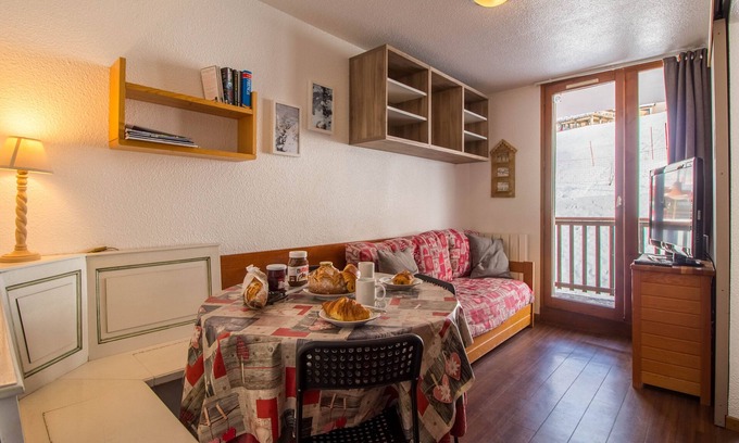 Vallandry Apartment | Pet friendly 5 bed ski-in ski-out stay in great location Vallandry - (Les Arcs)
