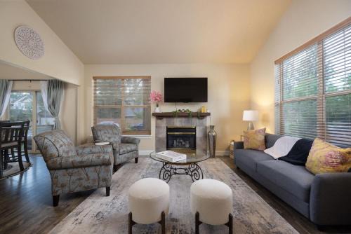 Southwest Bend House | Pet-Friendly - Bend Sanctuary for 6