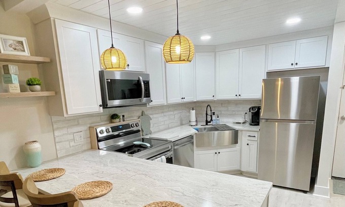 Fort Pierce Condo | Pet-Friendly Condo in Ocean Village.Steps to the Ocean!