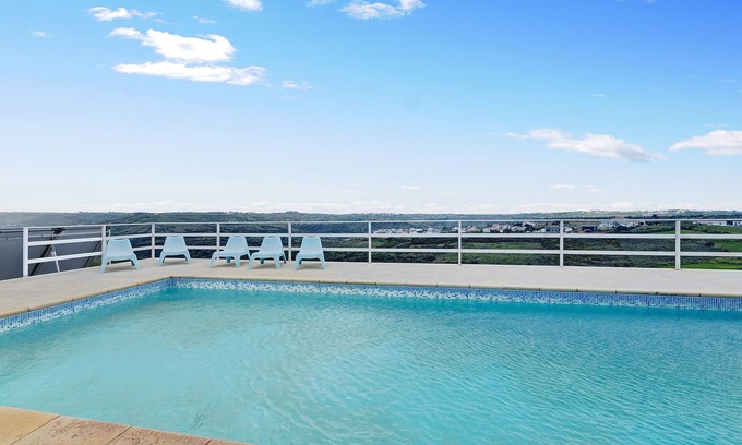 Mafra Villa | Pet-Friendly Finca "Quinta Serra e Mar" with Pool, Garden, A/C & Wi-Fi