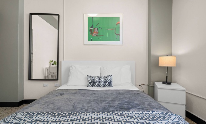 Miramar Apartment | Pet-Friendly | Free Parking | Smart TV | Near The Beach | Air Conditioner