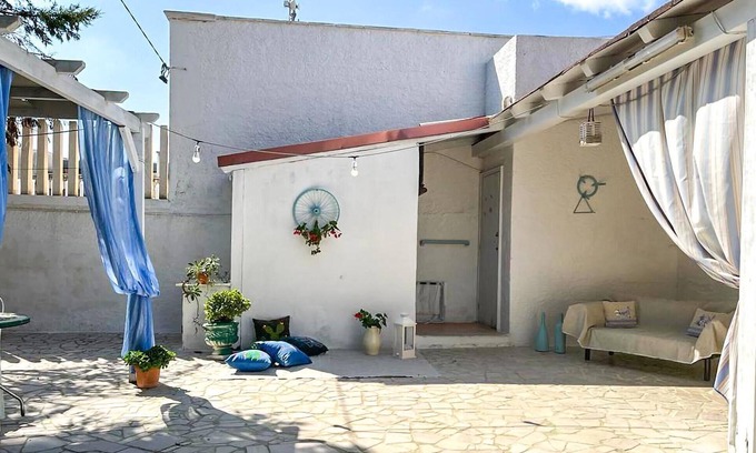 Torre Colimena House | Pet friendly home in Torre Colimena