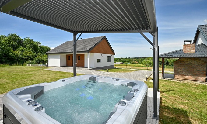 Hrascina House | Pet friendly home in Husinec with sauna