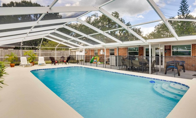 Lake Somerset House | Pet-Friendly Lakeland Escape w/Private Pool!