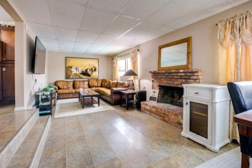 Richfield House | Pet-Friendly Las Vegas Home Shared Pool and Hot Tub