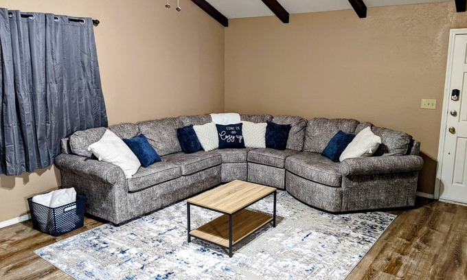 Cottonwood-Verde Village House | Pet Friendly Mountain View Near Sedona with Fenced Backyardn
