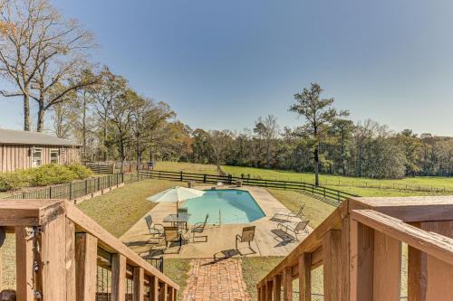 Enterprise House | Pet-Friendly Opp Vacation Rental with Spacious Deck!