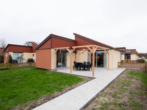 Zevenhuizen House | Pet-Friendly Rural Escape