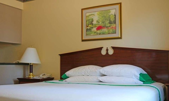 Kelso House | Pet-Friendly Stay at GuestHouse Kelso Longview! Free Parking!
