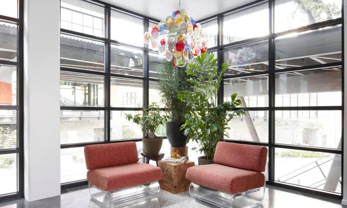 Travis Heights House | Pet-Friendly Studio Perfect for Couples Seeking Quiet Retreat | Unit w/Balcony