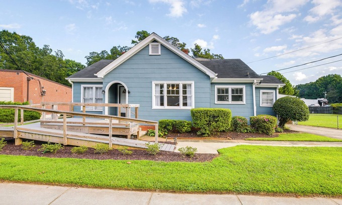 Travelers Rest House | Pet-Friendly Travelers Rest Home w/Covered Patio