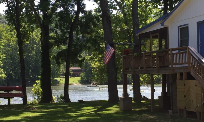 Luray Cottage | PET FRIENDLY WATER FRONT COTTAGE ON THE SHENANDOAH RIVER!