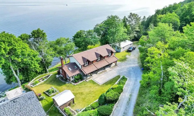 Hamilton Township Cottage | Pet friendly, waterfront cottage on Rice Lake with scenic lake views.