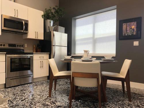 Petaluma Apartment | Petaluma Warehouse Lofts, Unit B