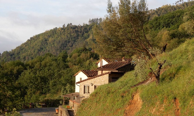 Pietrabuona House | Peter's house Podere Sondino - apartment for 6 people