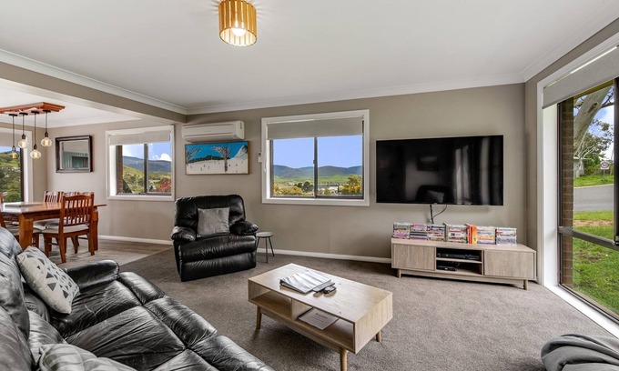 Jindabyne House | Petersdorf 2 - Modern 2BR Townhouse l WiFi l Mountain Views
