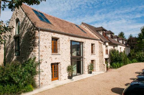 Janvry Apartment | Petit loft de charme proche VERSAILLES SACLAY 30 mn PARIS jardin terrasse parking securisé