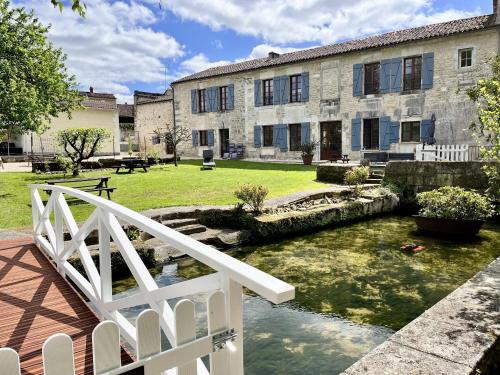 Bourg-Charente House | Petit Moulin De Veillard