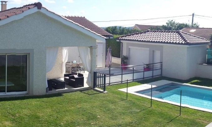 Reventin-Vaugris Apartment | Petit nid douillet