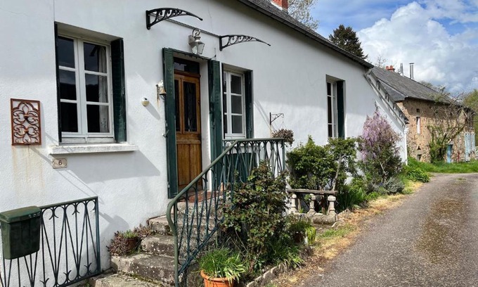 Anost House | Petite maison au calme à Anost