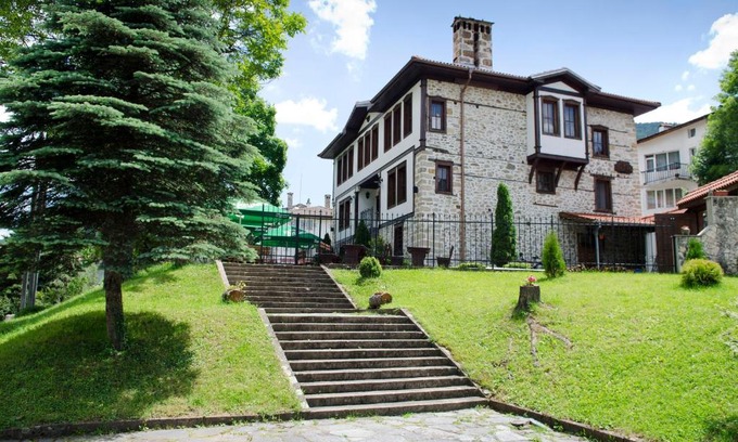 Ustovo House | Petko Takov's House