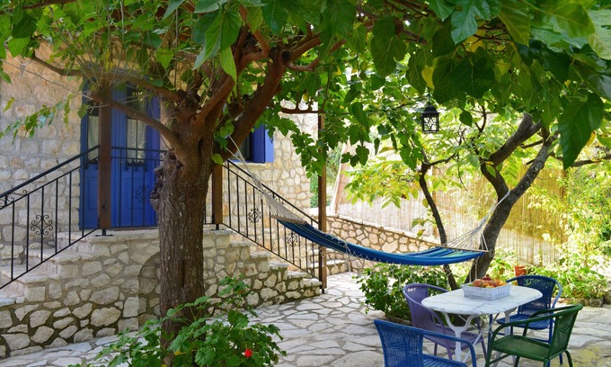 Katokhorion House | Petrino Guesthouse In Beautiful Katohori Village On Lefkada Island