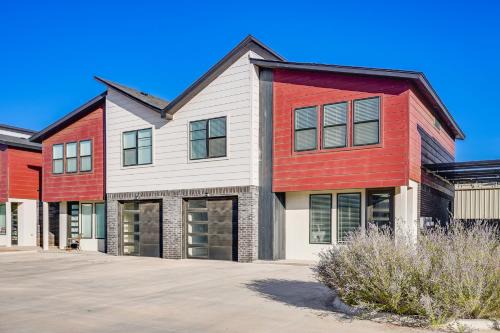 Canyon House | Pets Welcome Newly Built Abode in Canyon!