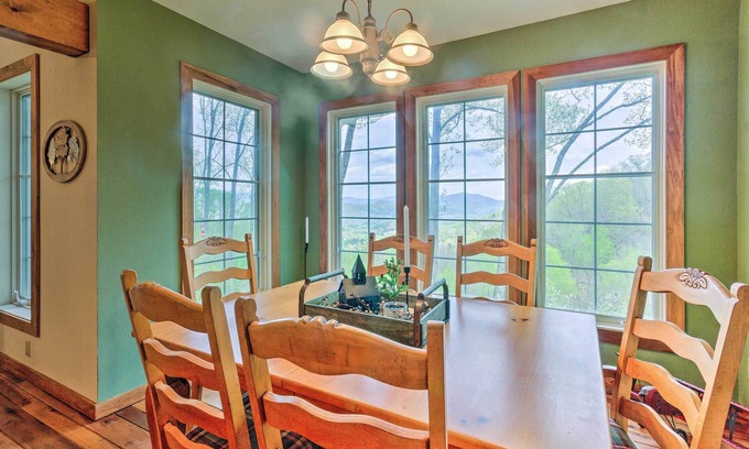 Mountain Air Apartment | Pets Welcome: Quaint Blue Ridge Mountain Getaway!