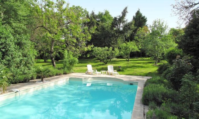 Saint-Sulpice-les-Feuilles House | Peuchaud by Interhome
