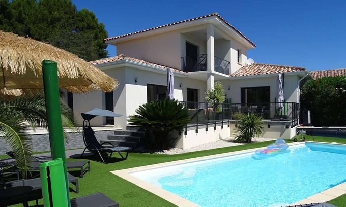 Tourbes Villa | PEZENAS, Spacious villa, private heated pool, quiet location, close to all amenities.