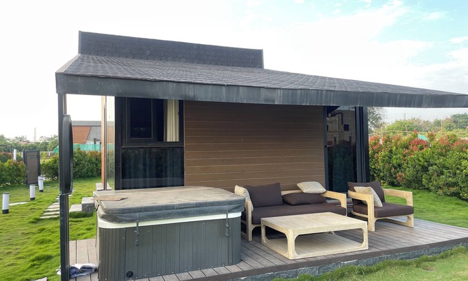 Hyderabad Cottage | Pezo 2 Premium cabin with Private Jacuzzi Hyderabad
