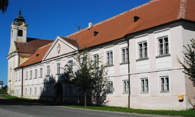 Weitersfeld Apartment | Pfarrschlössl Sallapulka