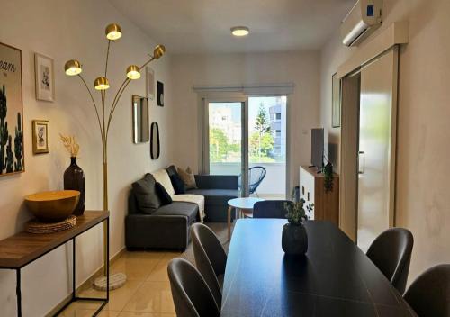 Acropolis Apartment | Phaedrus Living: City Centre Luxury Flat Esperidon 201