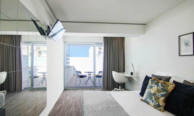 Acropolis Apartment | Phaedrus Living: Luxury Suite Nicosia 502