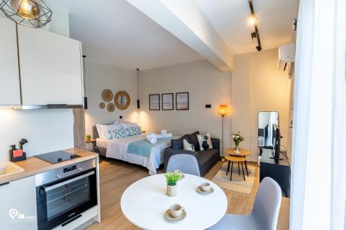 Nea Makri House | Phevos & Athena Luxury Suite With View In Nea Makri