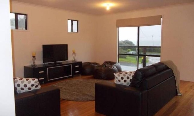Sunderland Bay House | Phillip Island Ocean & Farm Views