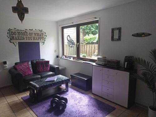 Leinfelden-Echterdingen Apartment | Phils cozy apartment bed and breakfast self check in near Airport