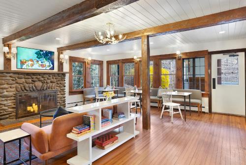Phoenicia Hotel | Phoenicia Lodge