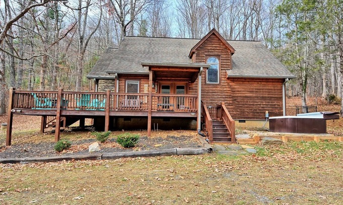 Ashe County Cabin | Phoenix Cabin-Open for Bookings! Hot Tub, Pets Considered, Fire Pit, AC, WIFI