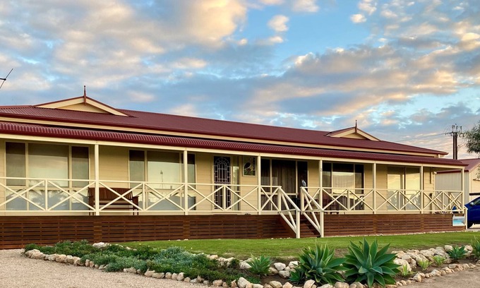 Dalrymple House | Phylyns on Seacliff Road