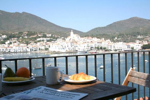 Cadaques Apartment | Pianc