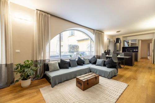 Historic Centre Apartment | Piazza Castello 200 sqm - Terrace - Jacuzzi