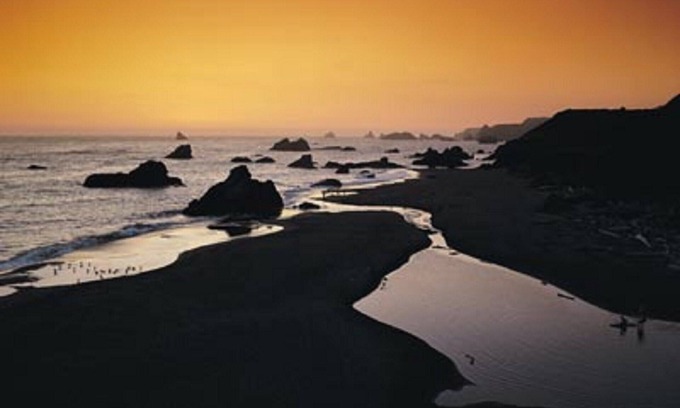 Agate Beach Resort | Picnic at Devils Punch Bowl!