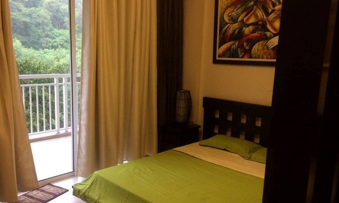 Tanauan City Apartment | Pico de Loro Beach and Country Club 1br Suite