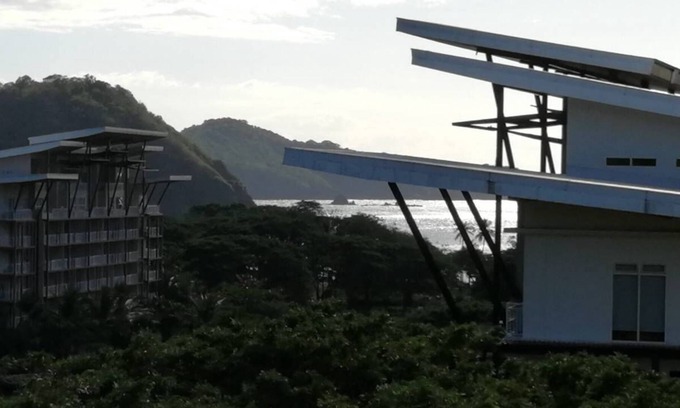 Nasugbu House | Pico de Loro Beach and Country Club 4 bedroom Penthouse